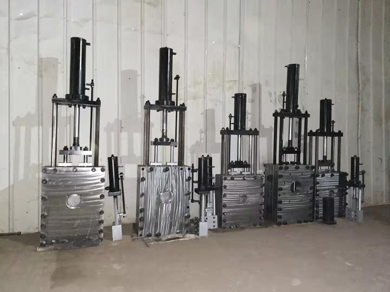 換網器廠家淺談擠出機換網器的組成材質？